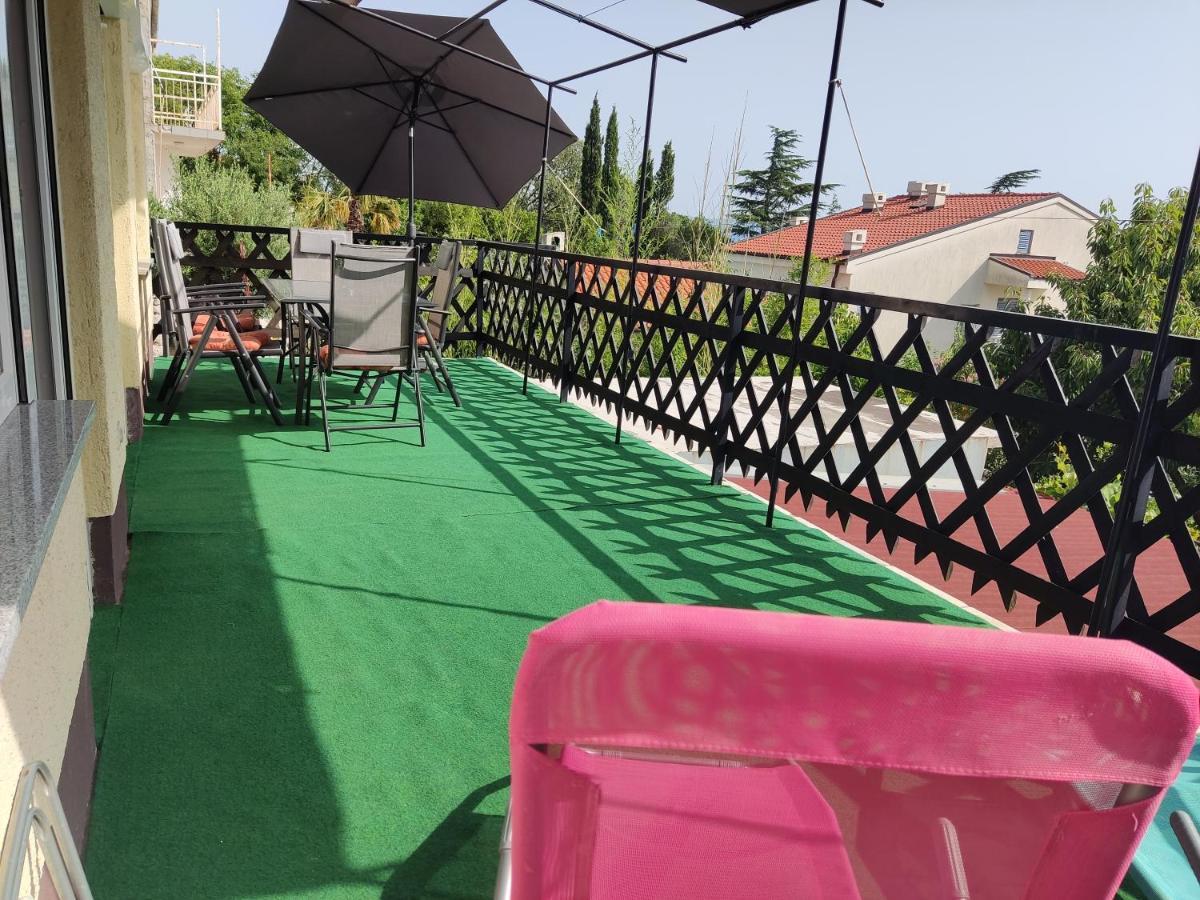 Apartment Teresa With Big Terrace Dramalj Crikvenica Luaran gambar